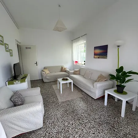 Apartment Dimos Nr 2 *